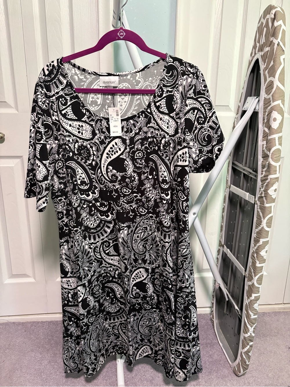 Avenue Black & White Paisley Mini Dress Size 18/20 NWT